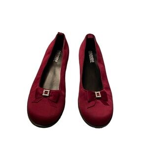 Gymboree Burgundy Satin Like Fabric - Girls Dress Shoes Size 2 - Rhinestones